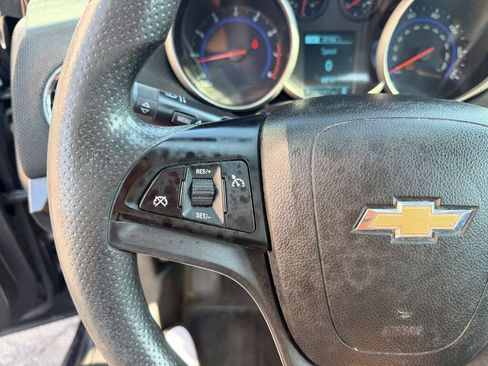 Used 2016 Chevrolet Cruze LT FWD image 12