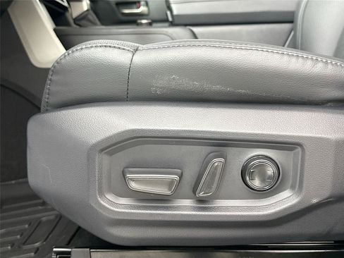 Used 2023 Toyota Tundra Limited w/ Power Package AWD/4WD image 29