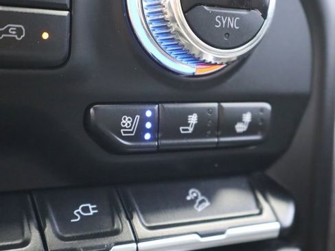 Used 2020 GMC Sierra 2500 Denali w/ Denali Ultimate Package image 19