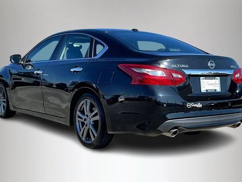 Used 2018 Nissan Altima 3.5 SL image 4