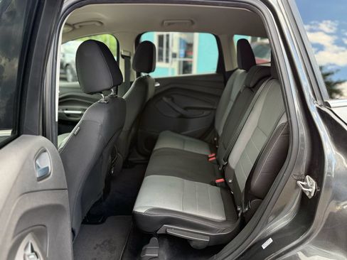 Used 2016 Ford Escape SE AWD/4WD image 9