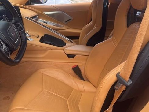 Used 2021 Chevrolet Corvette Stingray Premium Conv w/ Z51 Performance Package image 5