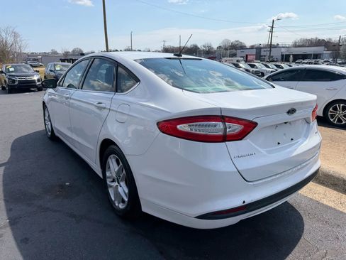 Used 2016 Ford Fusion SE image 5