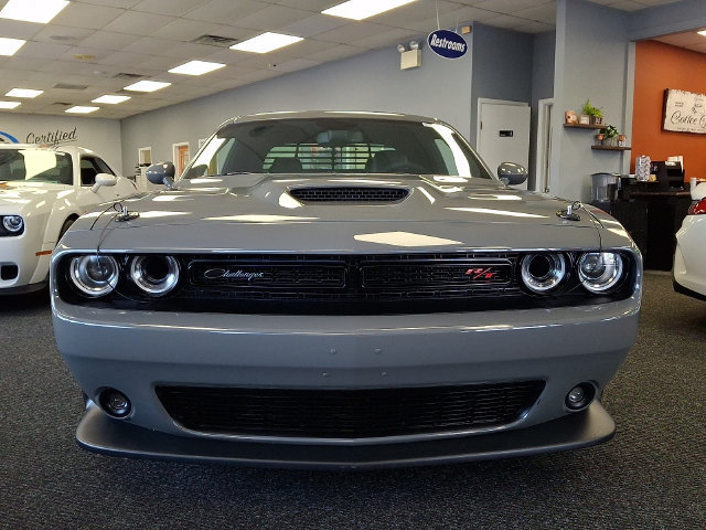 Used 2023 Dodge Challenger R/T Scat Pack w/ 1320 Plus Group RWD image 2