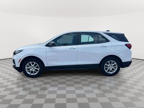 Used 2024 Chevrolet Equinox LS w/ Driver Confidence II Package FWD image 8