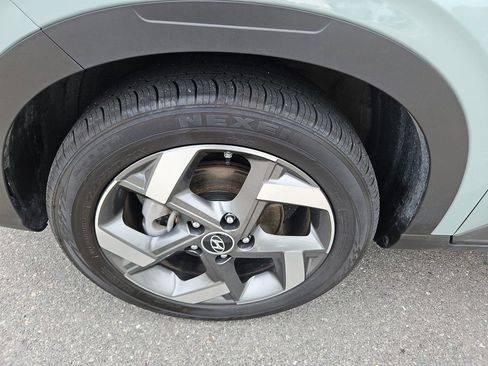 Used 2025 Hyundai Venue SEL FWD image 32