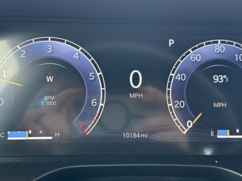 Used 2024 Jeep Grand Cherokee Altitude image 12