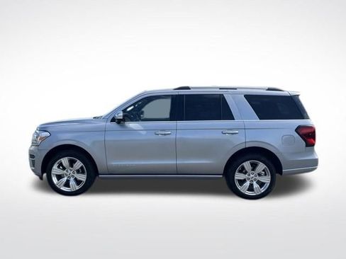 Used 2024 Ford Expedition Platinum AWD/4WD image 4