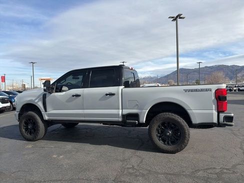 Used 2024 Ford F350 Platinum w/ Tremor Off-Road Package AWD/4WD image 8