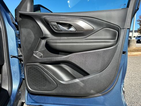 Used 2024 GMC Terrain SLE image 14