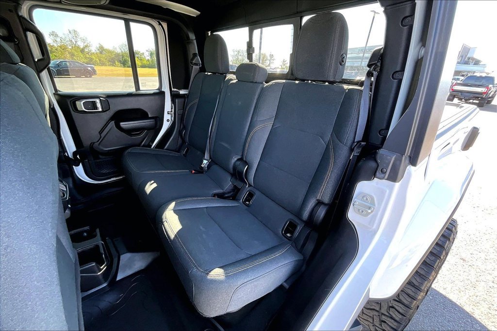 Used 2024 Jeep Gladiator Sport AWD/4WD image 25
