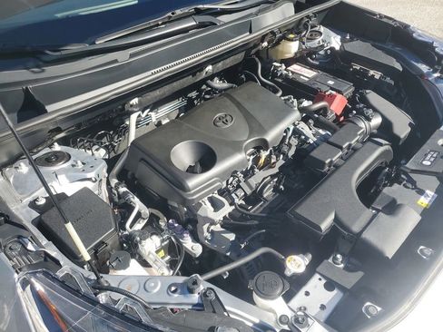 Used 2021 Toyota RAV4 XLE image 11