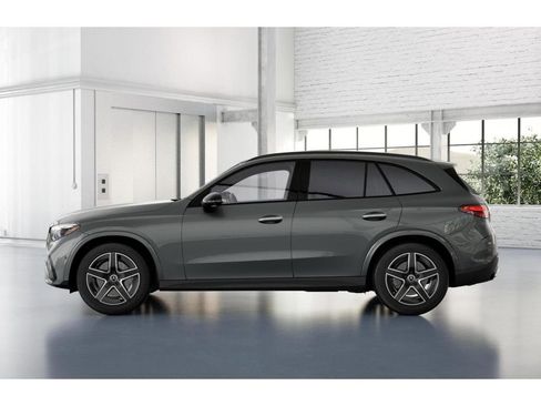 Used 2023 Mercedes-Benz GLC 300 4MATIC image 34