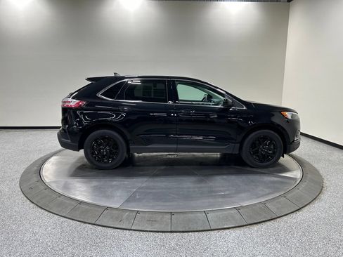 Certified 2024 Ford Edge SEL w/ Convenience Package AWD/4WD image 6