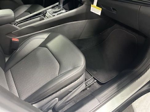 New 2026 Jeep Compass Latitude image 19