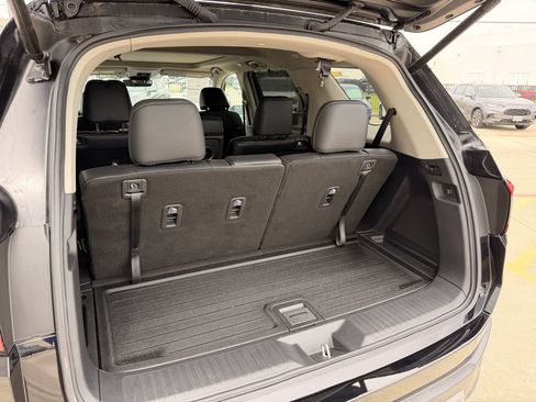 Certified 2025 Honda Pilot Touring image 31
