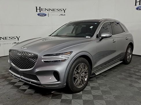 Used 2025 Genesis GV70 2.5T w/ Select Package AWD/4WD image 2