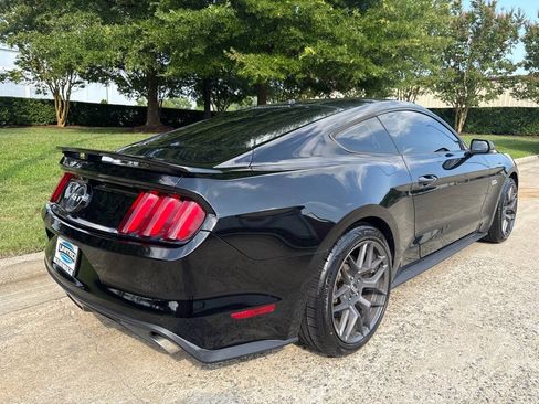 Used 2017 Ford Mustang GT Premium w/ Equipment Group 401A RWD image 3