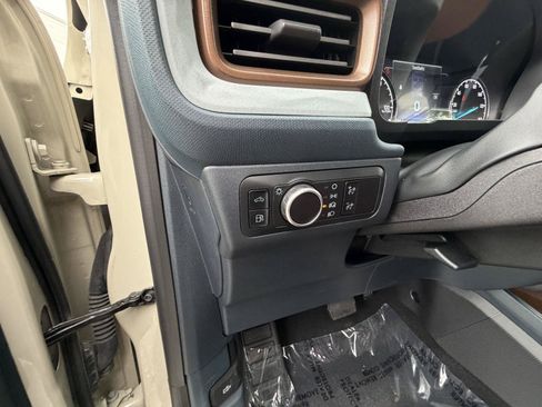 Used 2024 Ford Maverick Lariat FWD image 13