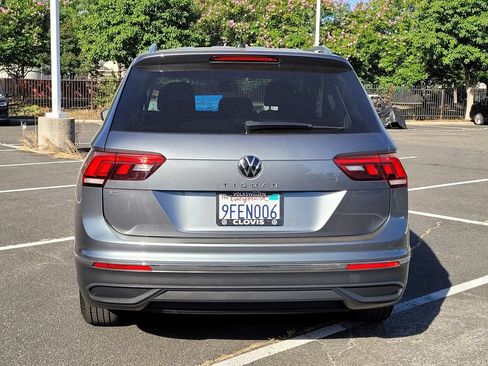 Used 2023 Volkswagen Tiguan SE FWD image 7