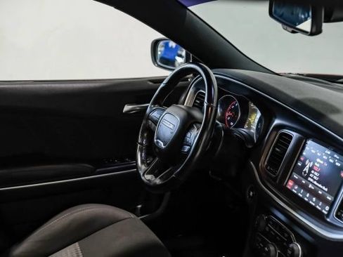 Used 2019 Dodge Charger Scat Pack w/ Driver Confidence Group RWD image 16