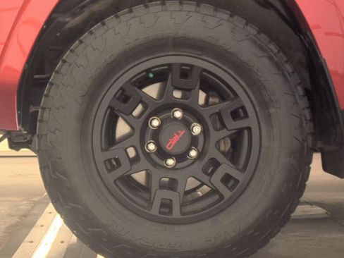Used 2023 Toyota 4Runner SR5 AWD/4WD image 6