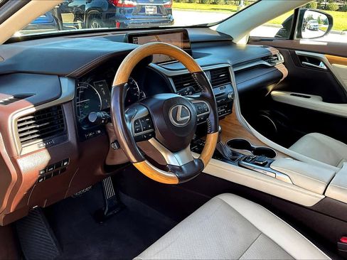 Used 2019 Lexus RX 450hL Premium image 16