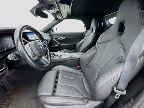Used 2023 BMW Z4 sDrive30i w/ Driving Assistance Package image 13