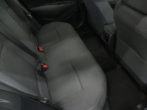 Used 2021 Toyota Corolla LE image 11