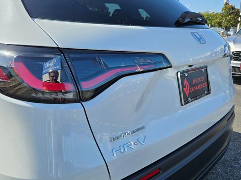 New 2026 Honda HR-V LX image 17