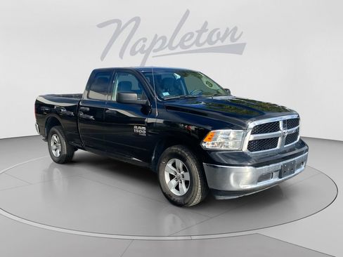 Used 2024 RAM 1500 Classic SLT AWD/4WD image 8
