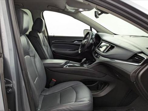 Used 2021 Buick Enclave Essence FWD image 23