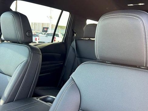 New 2026 Chevrolet Traverse LT w/ Midnight/Sport Edition image 19