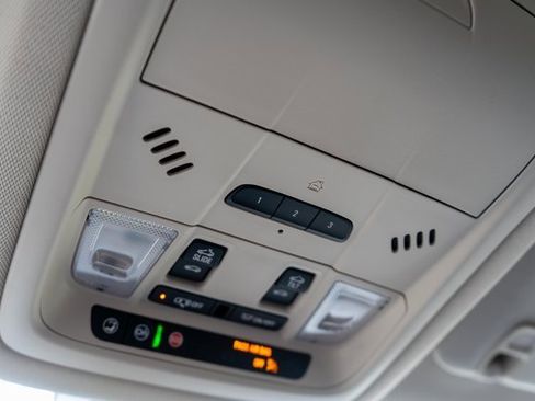 Used 2023 GMC Acadia Denali w/ Black Diamond Edition image 45