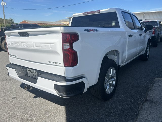 Used 2023 Chevrolet Silverado 1500 Custom AWD/4WD image 9