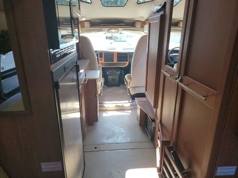 Used 2012 Chevrolet Express 3500 Extended w/ Power Package RWD image 8