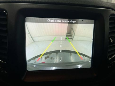Used 2019 Jeep Compass Trailhawk AWD/4WD image 15
