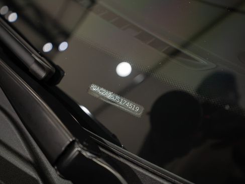 Used 2018 Porsche 911 GT3 RWD image 48