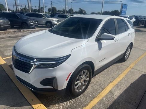 Used 2023 Chevrolet Equinox LT image 3