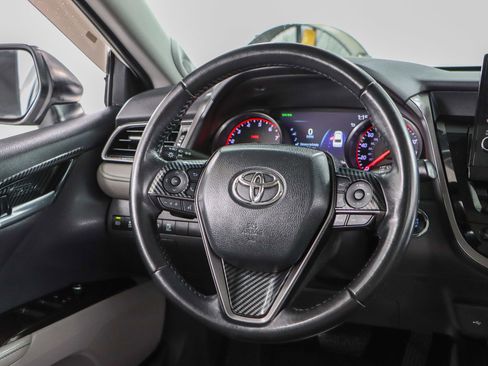 Used 2022 Toyota Camry XSE w/ Navigation Package image 12