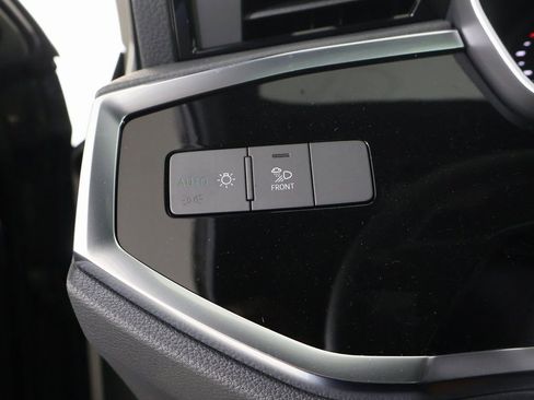 New 2025 Audi Q3 2.0T Premium image 25