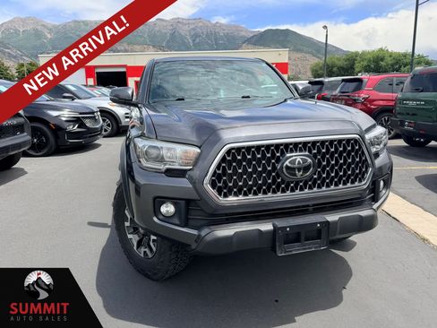 Used 2019 Toyota Tacoma TRD Off-Road w/ TRD Premium Off Road Package AWD/4WD image 1