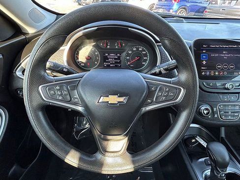 Used 2024 Chevrolet Malibu LT FWD image 20