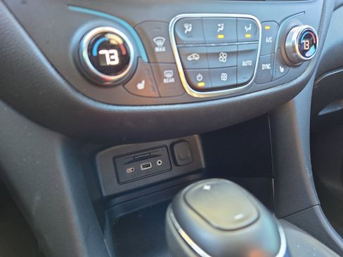 Used 2020 Chevrolet Equinox LT image 26