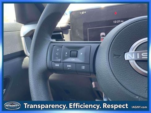 Certified 2025 Nissan Kicks SV AWD/4WD image 20