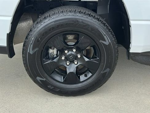 Used 2025 RAM 1500 Tradesman w/ Night Edition RWD image 17