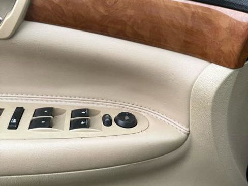 Used 2008 Saturn Outlook XR w/ Premium Trim Package image 23