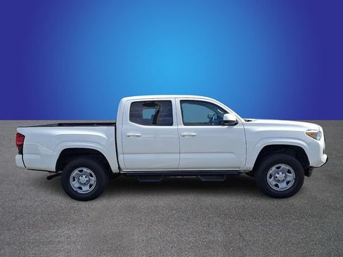 Used 2023 Toyota Tacoma SR AWD/4WD image 4