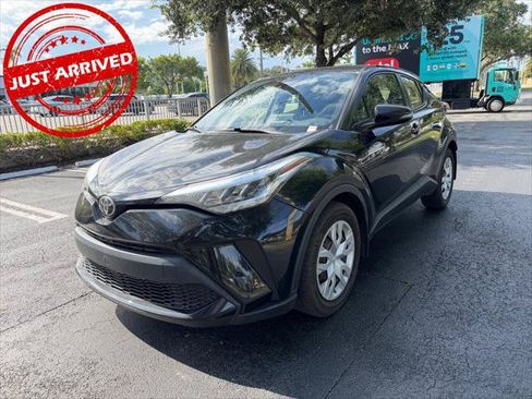 Used 2020 Toyota C-HR LE FWD image 2