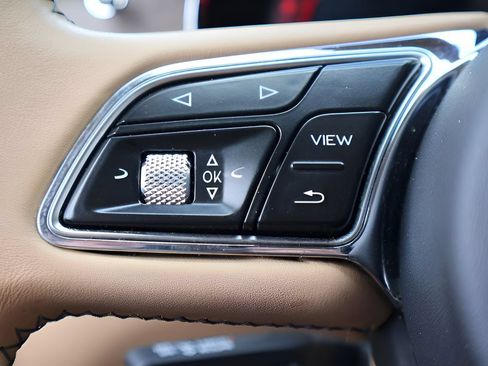 Certified 2024 Bentley Bentayga Extended Wheelbase AWD/4WD image 27